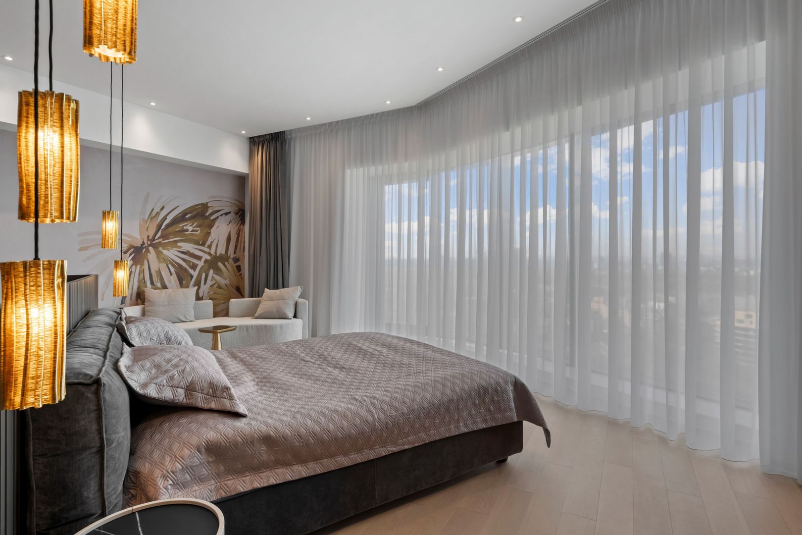 Penthouse spectaculos cu 4 dormitoare în One Verdi Park