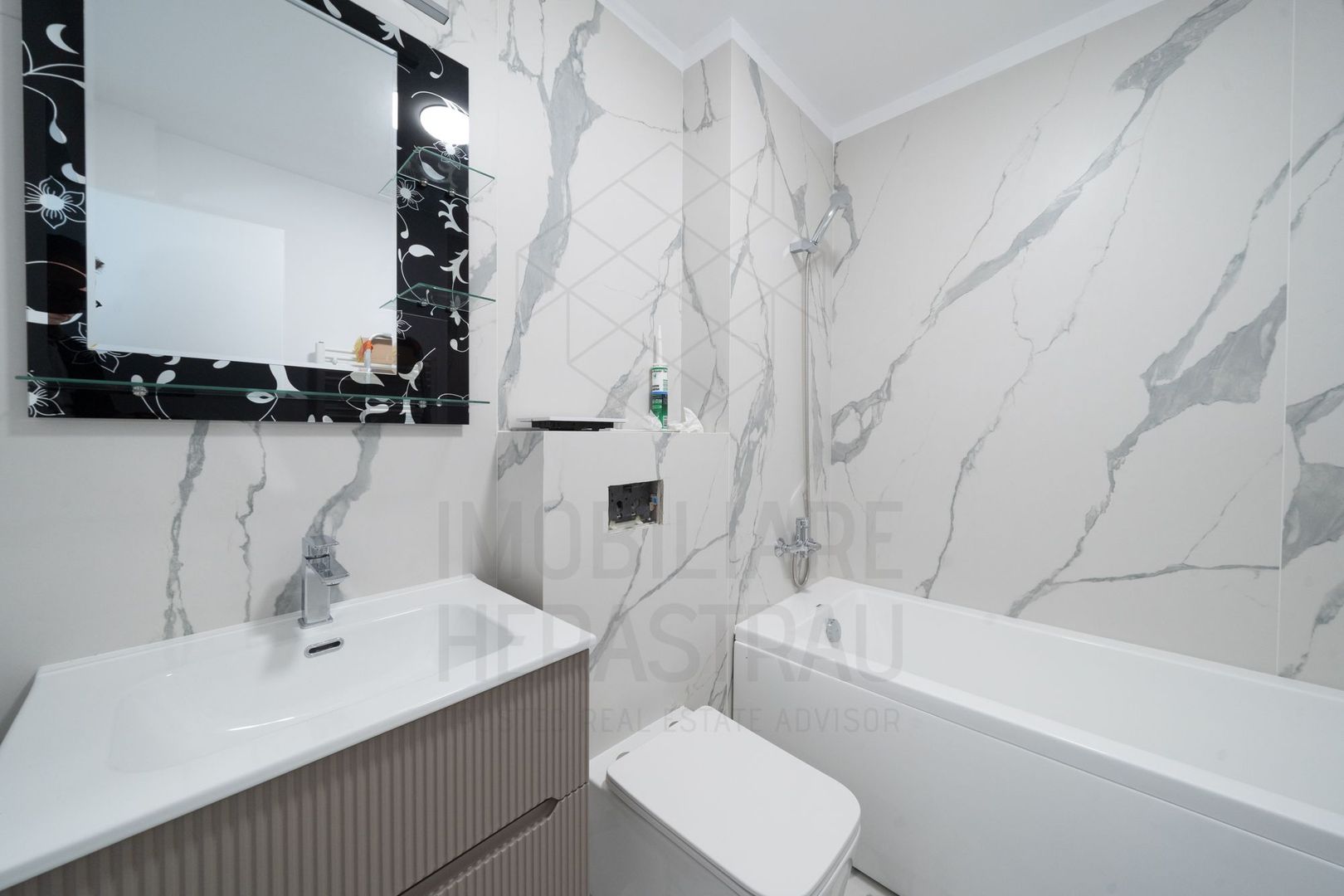 Apartament 3 camere Aviatiei | La 3 minute de metrou | Curte si gradina