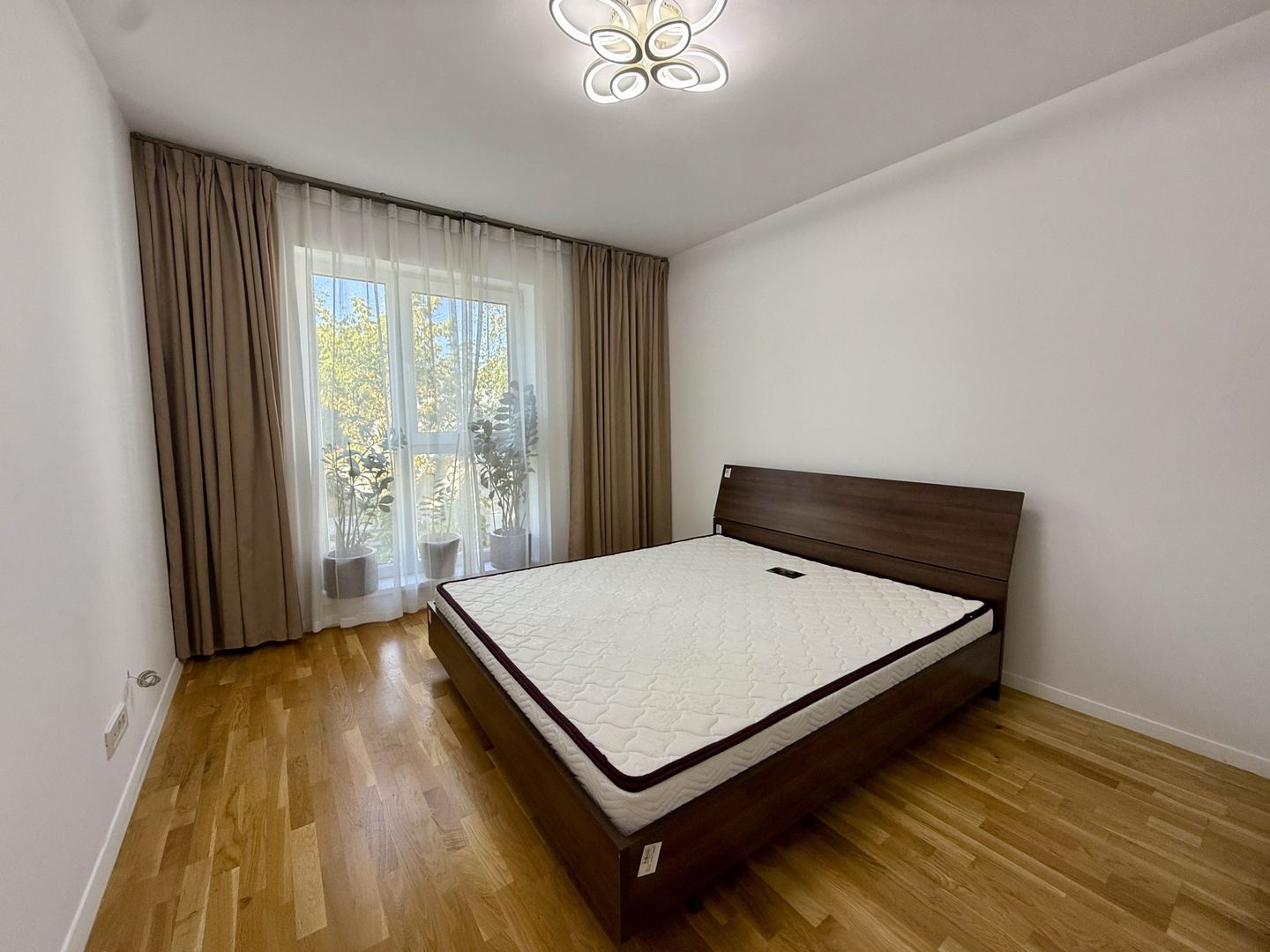 Vila superba de inchiriat | Catted Residence | Rond Omv | 2 locuri de parcare
