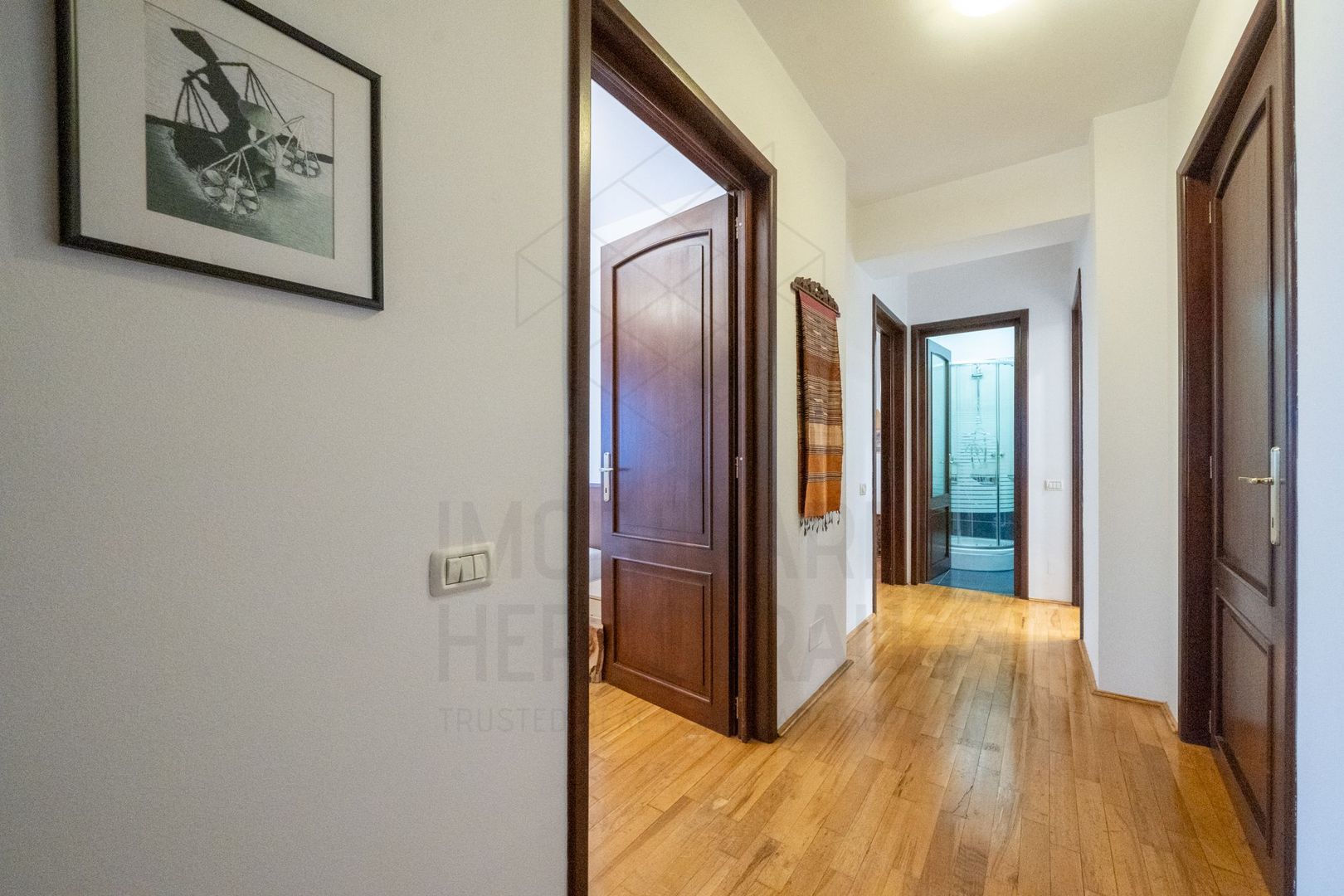 5 room Apartment for rent, Aviatorilor area