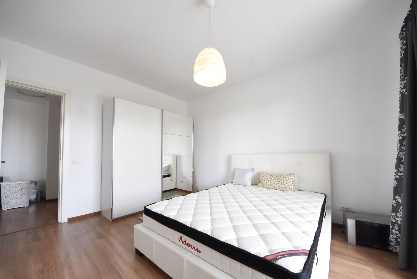 Apartament generos 3 camere , 2 locuri de parcare, Pet friendly | Iancu Nicolae