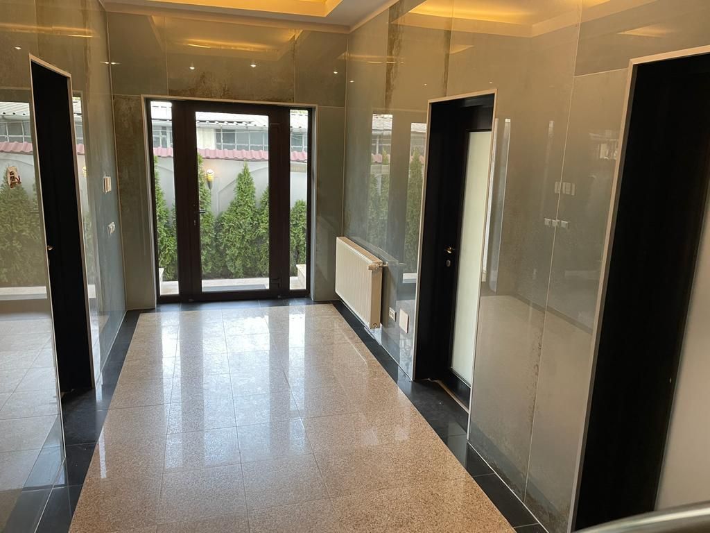 Piata Victoriei | Cladire de Birouri de vanzare