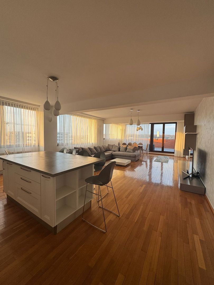 Penthouse 4 camere de inchiriat | Zona Baneasa