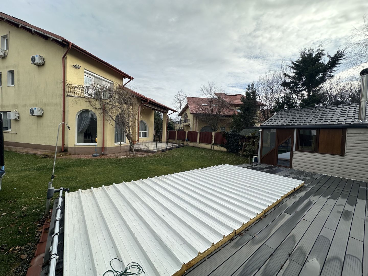 Vila spațioasă cu piscina langa Cambridge Iancu Nicolae