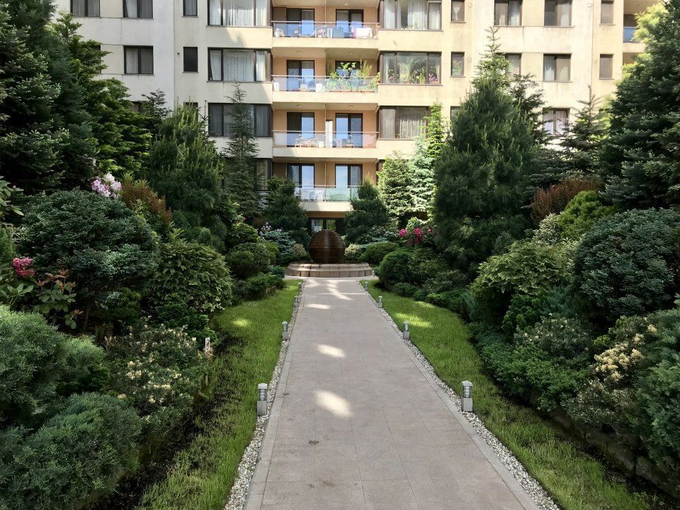 2 camere spre inchiriere in North Area Lake View