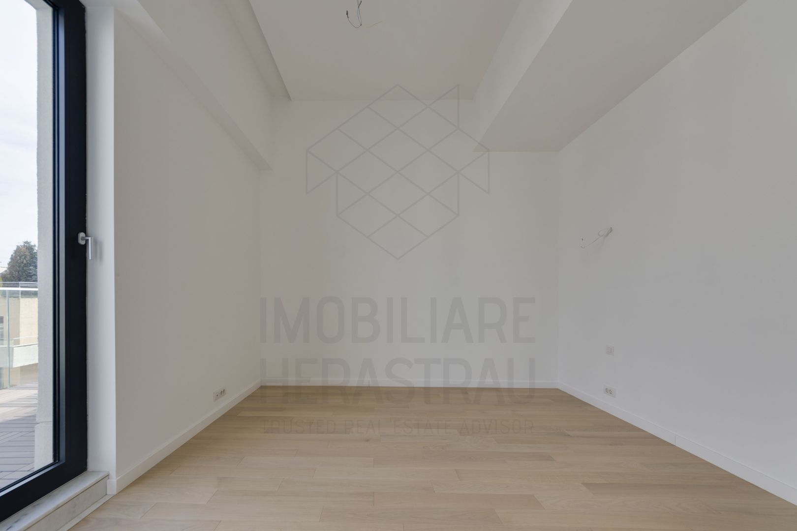 5 room Apartment for sale, Herastrau area