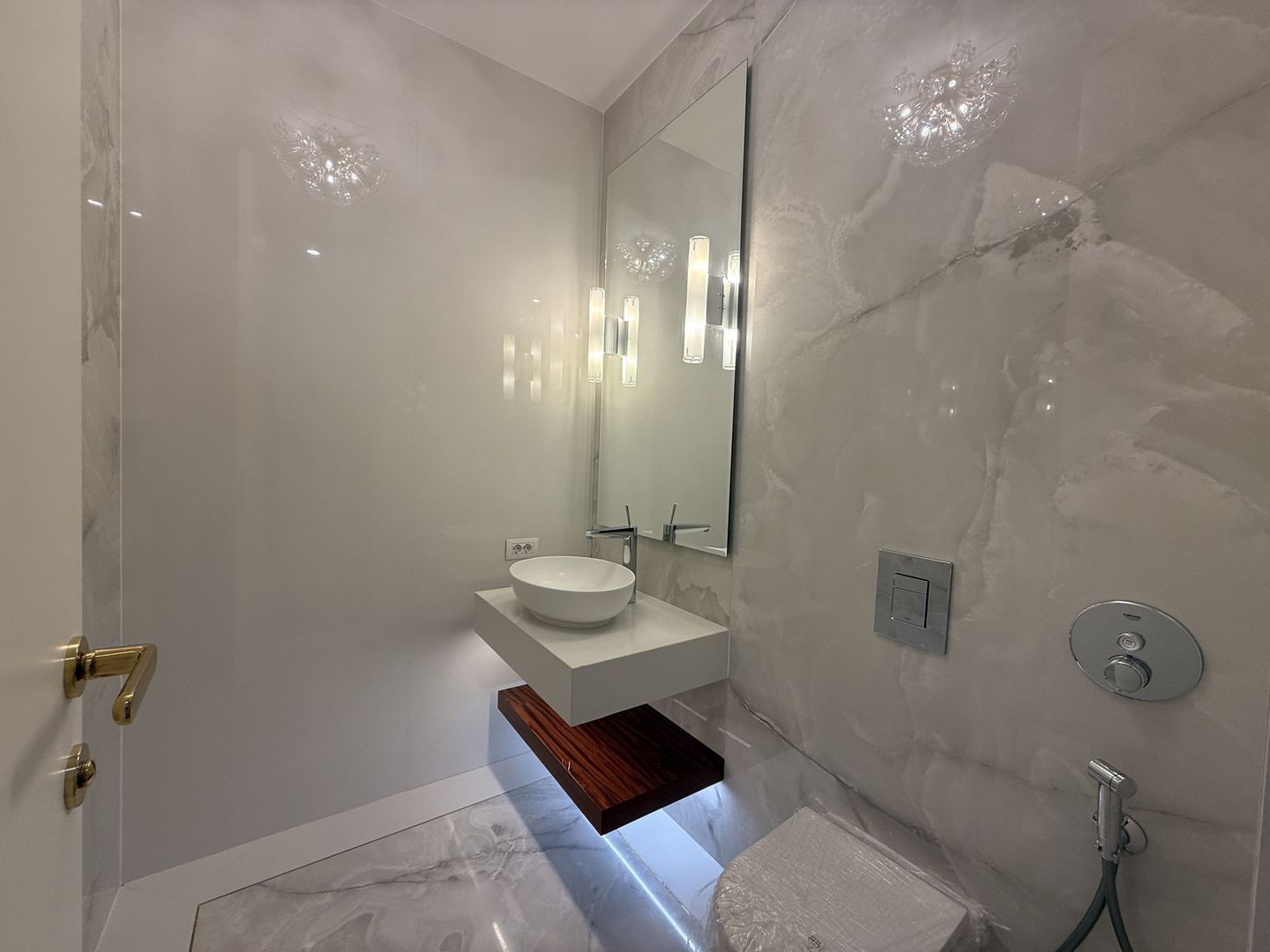 Apartament premium cu terasă, într-un imobil nou | Piața Dorobanți