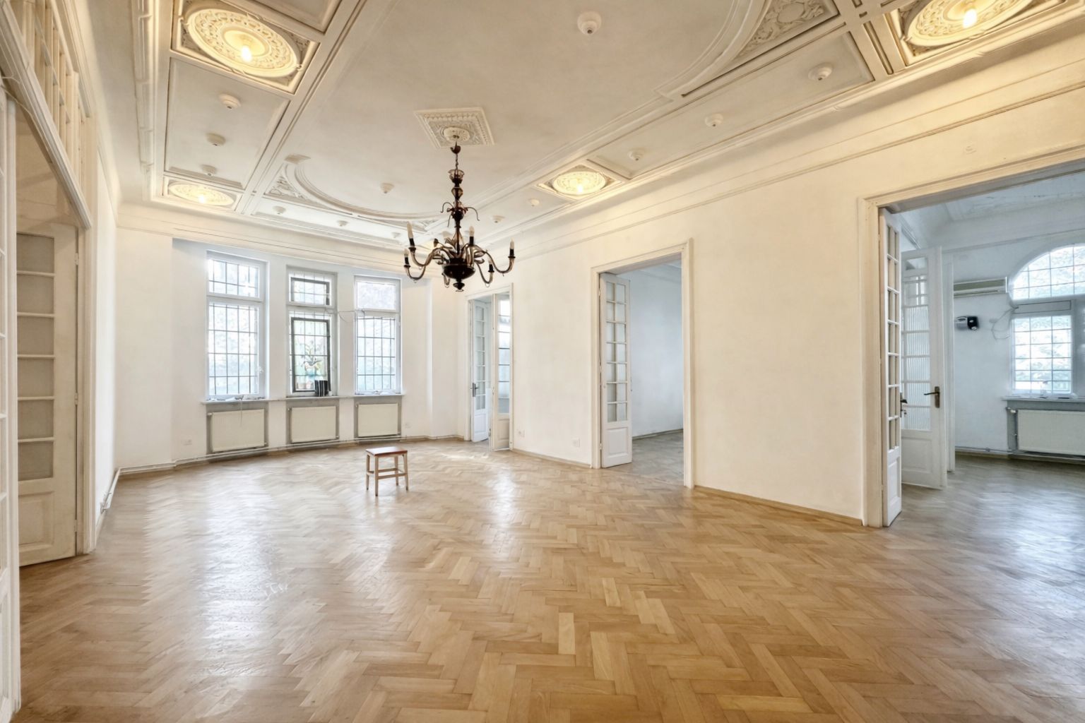 Vilă interbelică restaurată | Ultra Premium Office Villa | Dorobanți Capitale