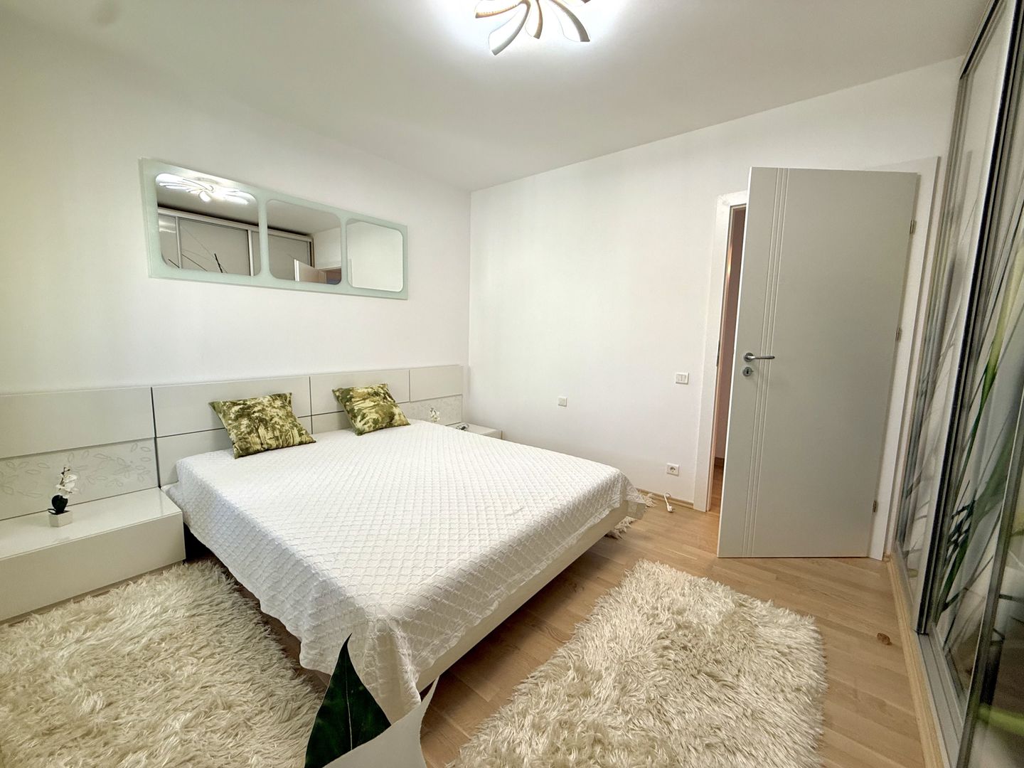 Apartament 3 Camere de inchiriat | Pipera | 2 locuri de parcare