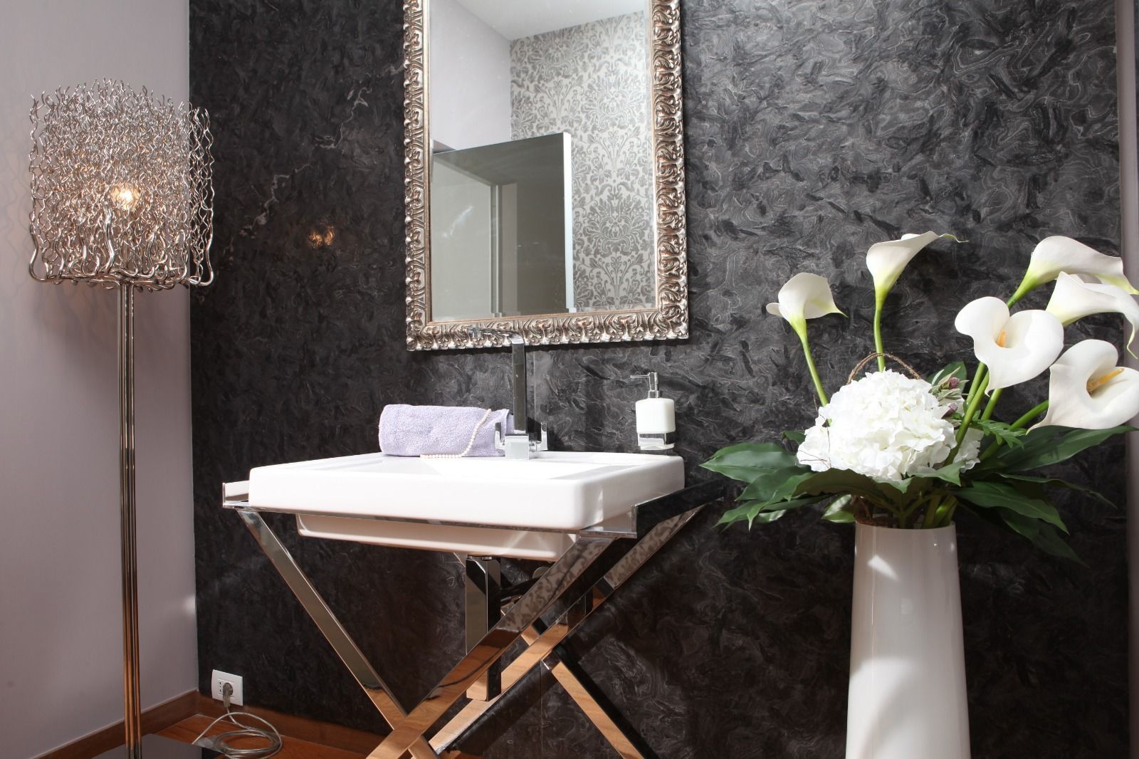 Apartment with beautiful view to  Floreasca Lake