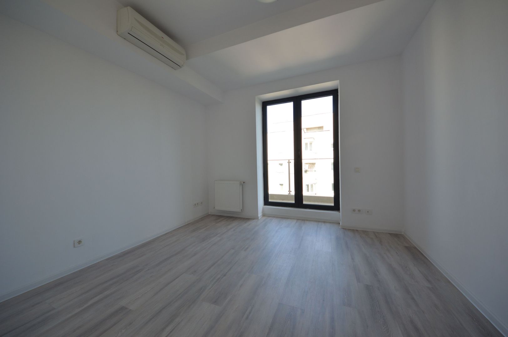 5 room Apartment, Lacul Tei area