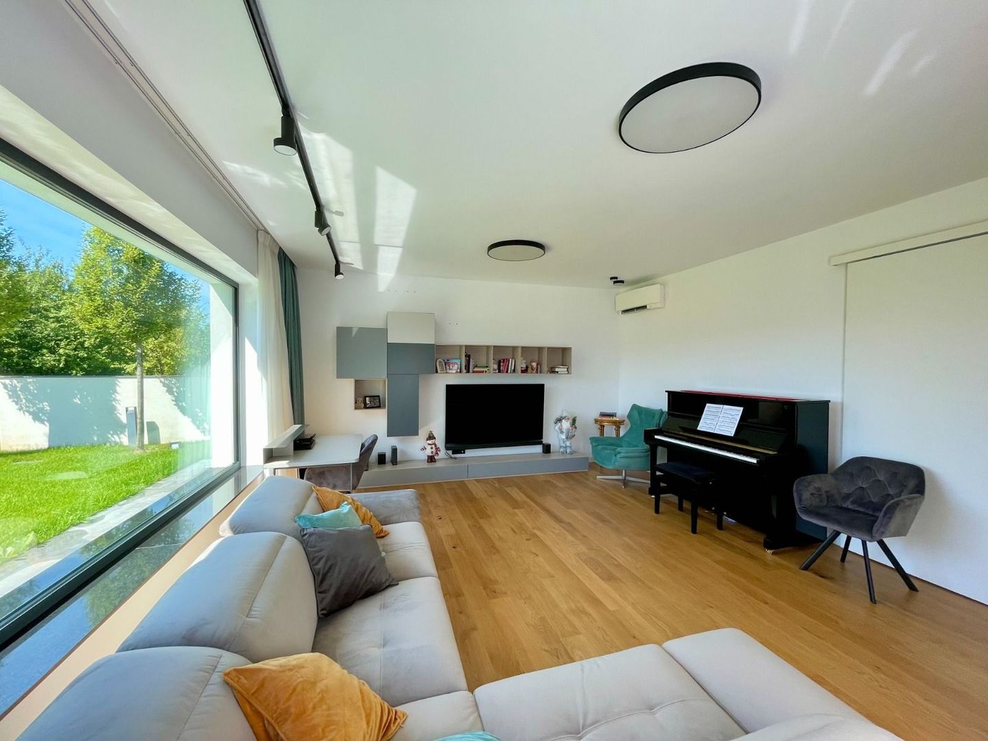 Laguna Albastra | Corbeanca | Luxury Homes