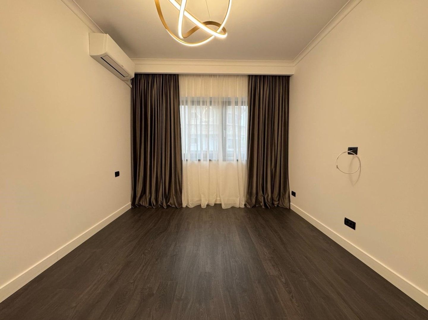 Apartament 3 Camere Radu Beller – Vedere spre parc