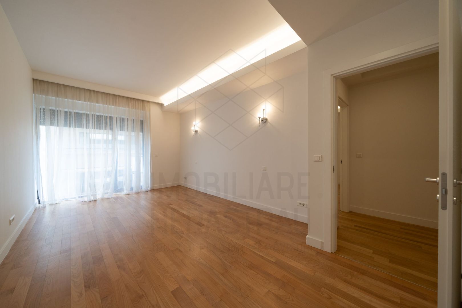 Elantra Suite | 3 bedroom apartment with Park View