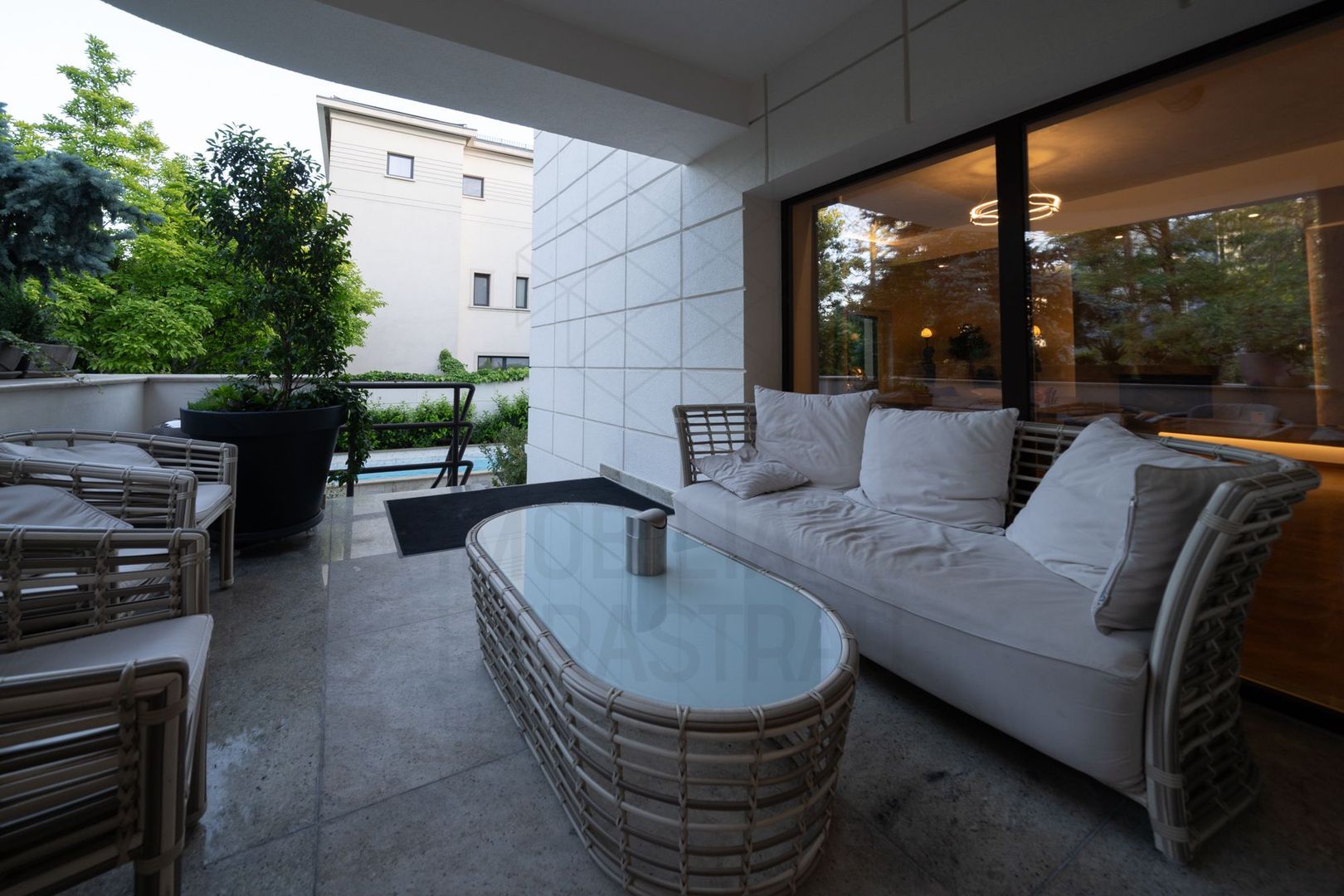 Reședință interbelică cu personalitate arhitecturală distinctă în zona Dorobanți