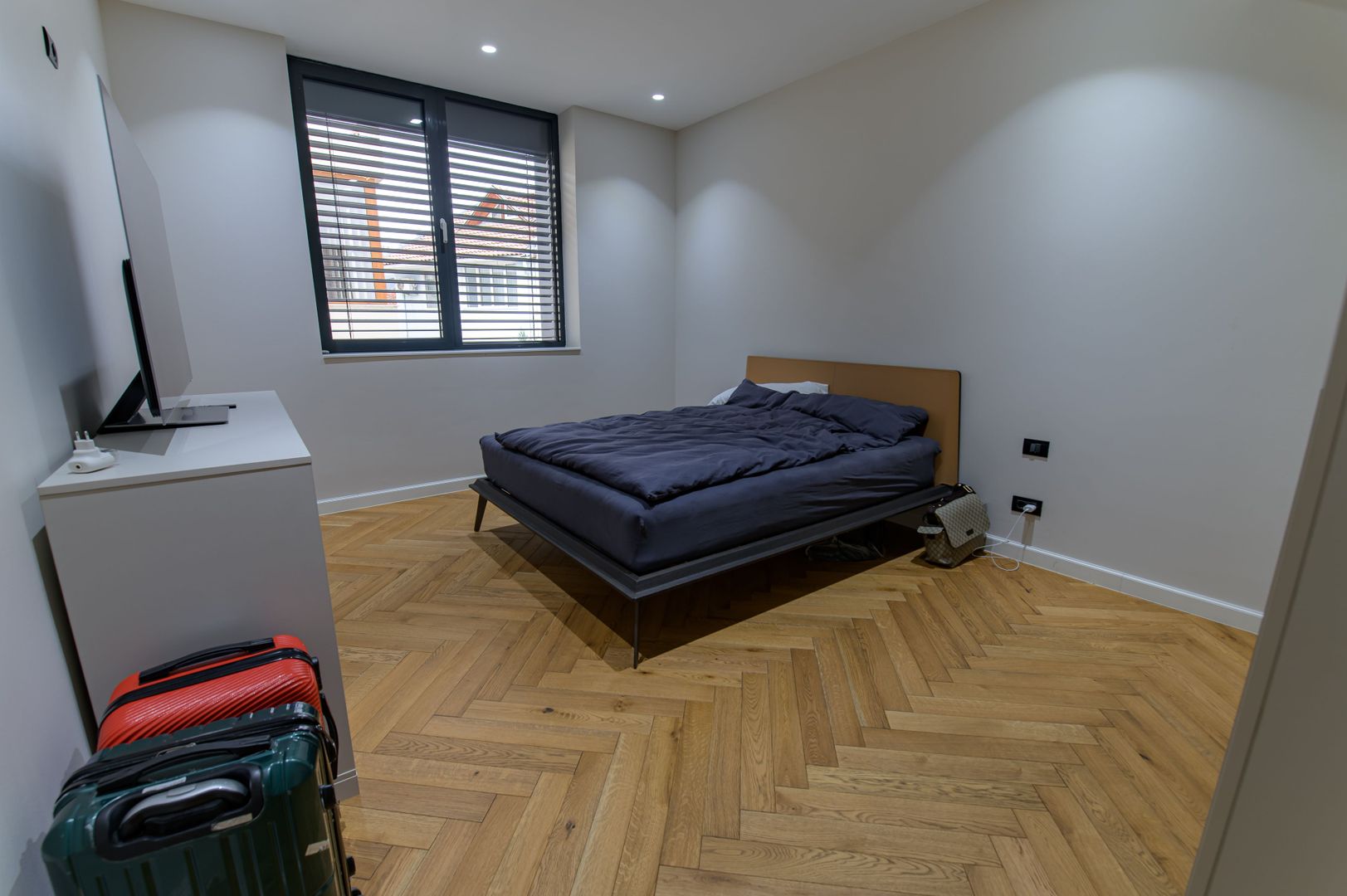 Apartament cu 4 camere de vânzare în zona Soseaua Nordului