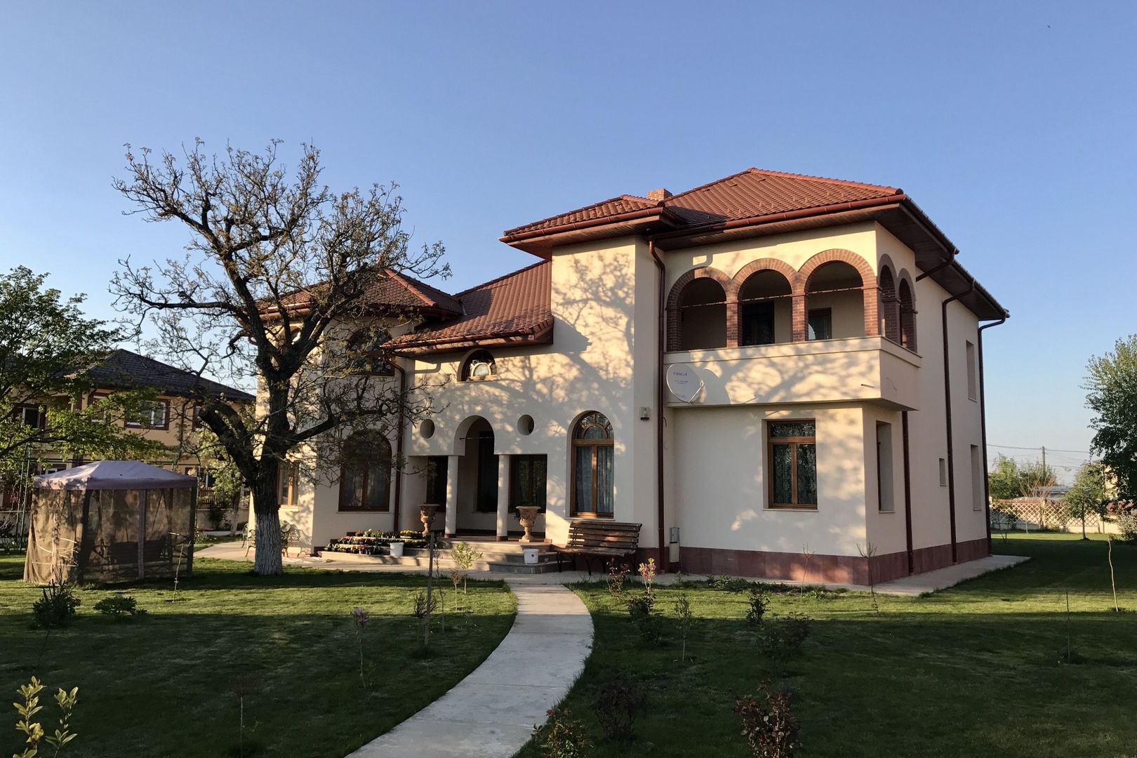 Neo-Romanian mansion in Brancoveanu style | 600 sqm usable area | 2,400 sqm plot