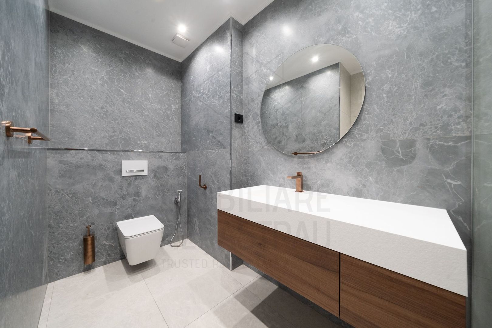 5 room Apartment for sale, Primaverii area