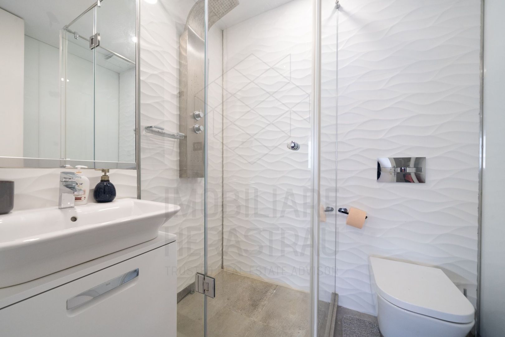 Cortina Residence | Luxury one bedroom for rent