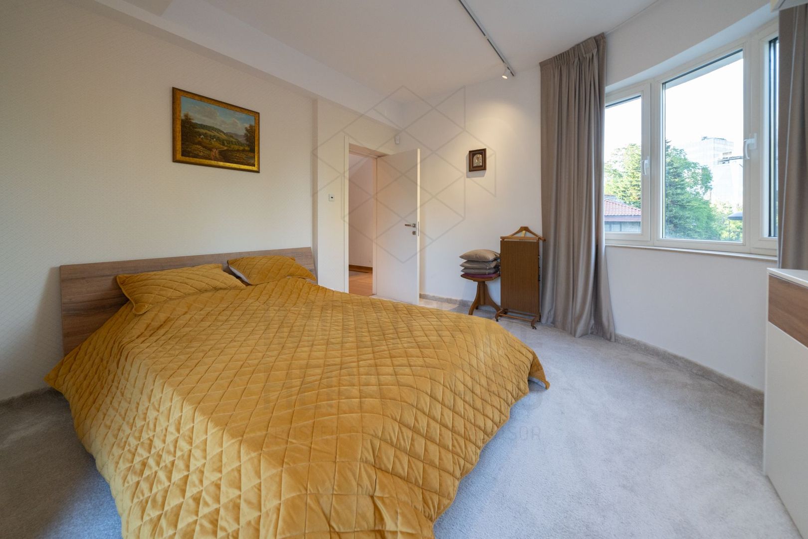 Villa for sale | Dorobanti | Charles de Gaulle Plaza