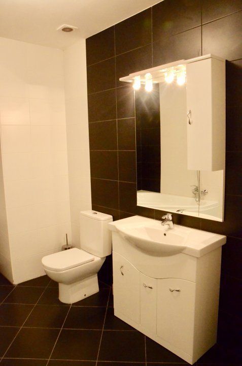 2 camere spre inchiriere in North Area Lake View