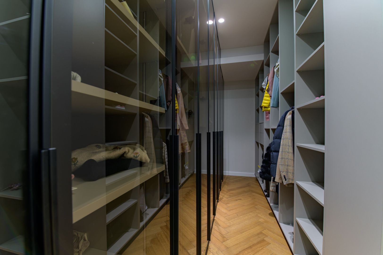 Apartament cu 4 camere de vânzare în zona Soseaua Nordului