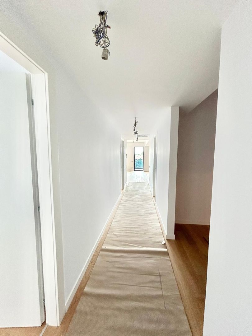 Apartament 4 camere de inchiriere zona Pipera .