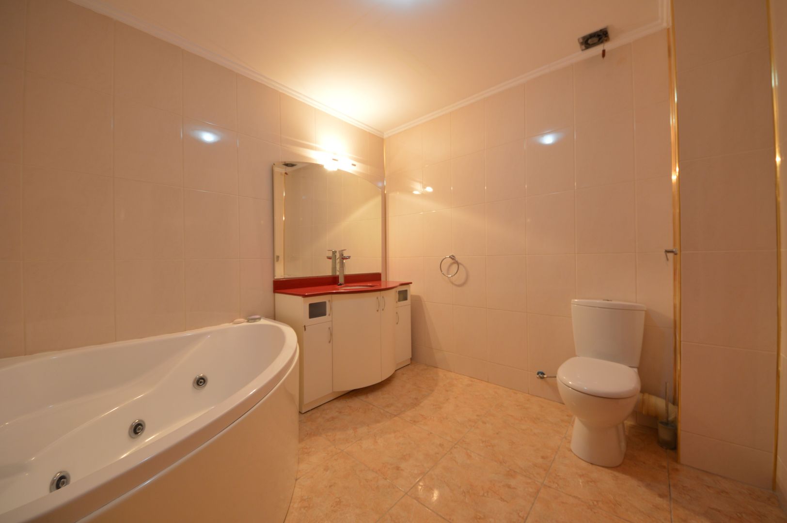Apartament 4 camere de închiriat în zona Herastrau