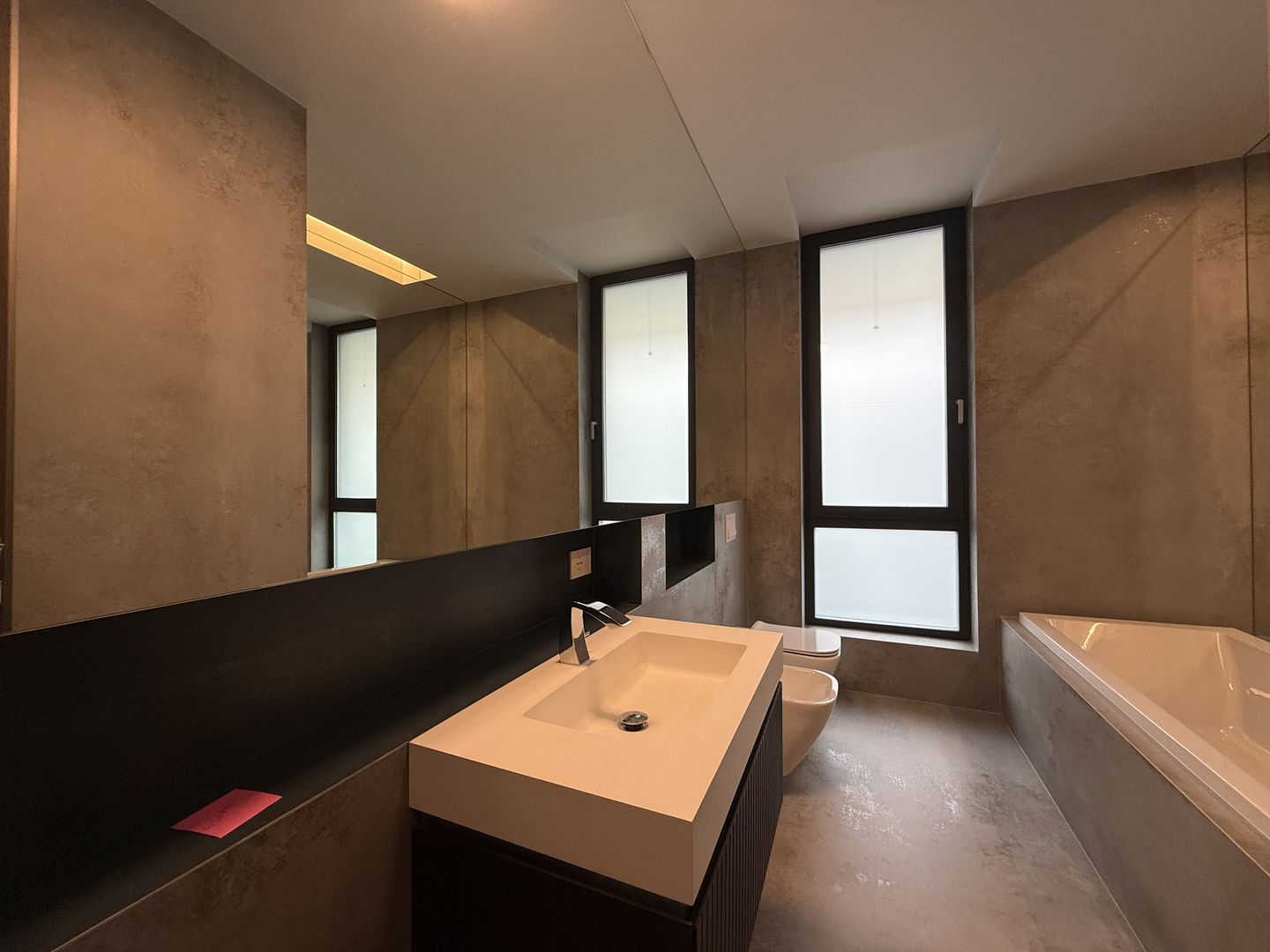 Vilă contemporană premium cu piscină, 500mp construiți, garaj 2 masini