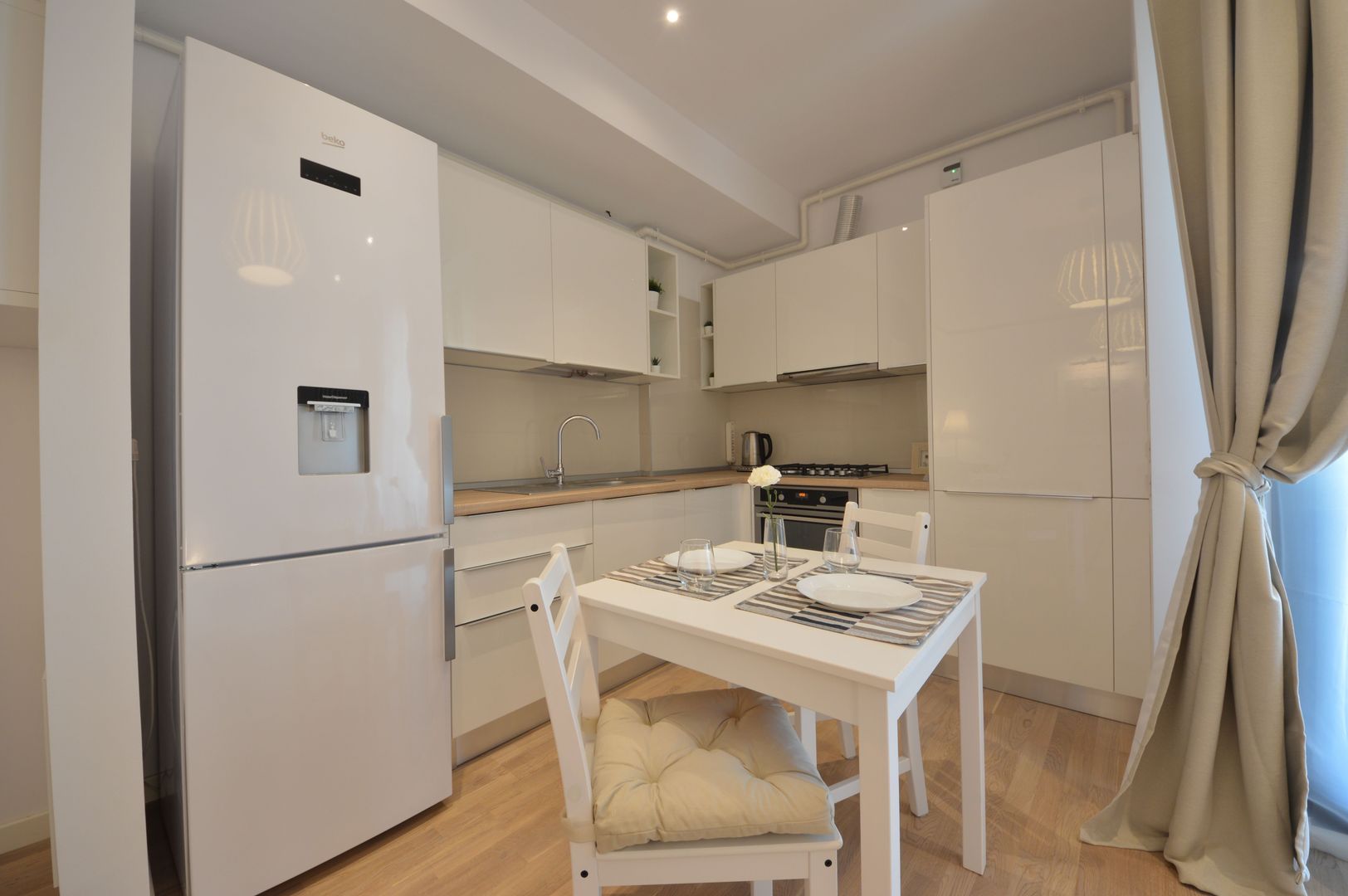 Apartament 2 camere de închiriat în zona Soseaua Nordului