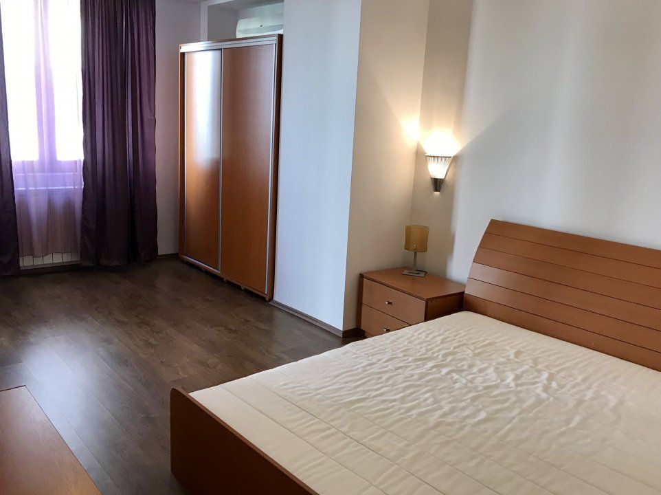 2 camere spre inchiriere in North Area Lake View