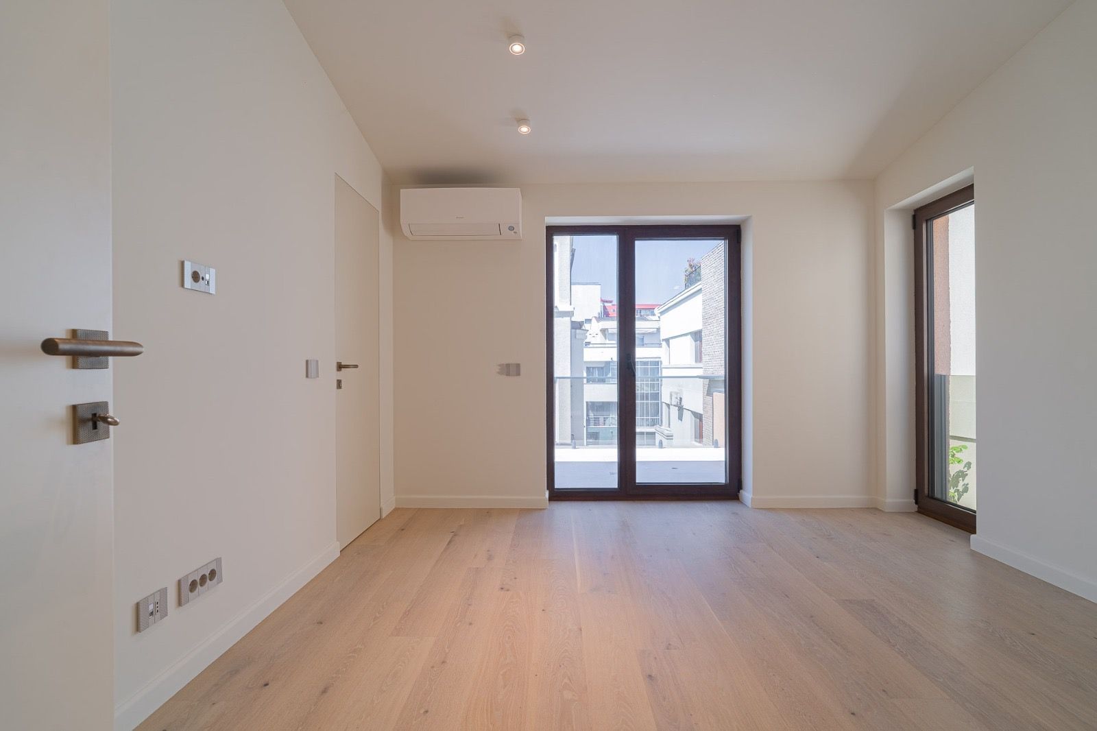 Vila de Excepție în Dorobanti | Eleganță Clasică, Design Contemporan