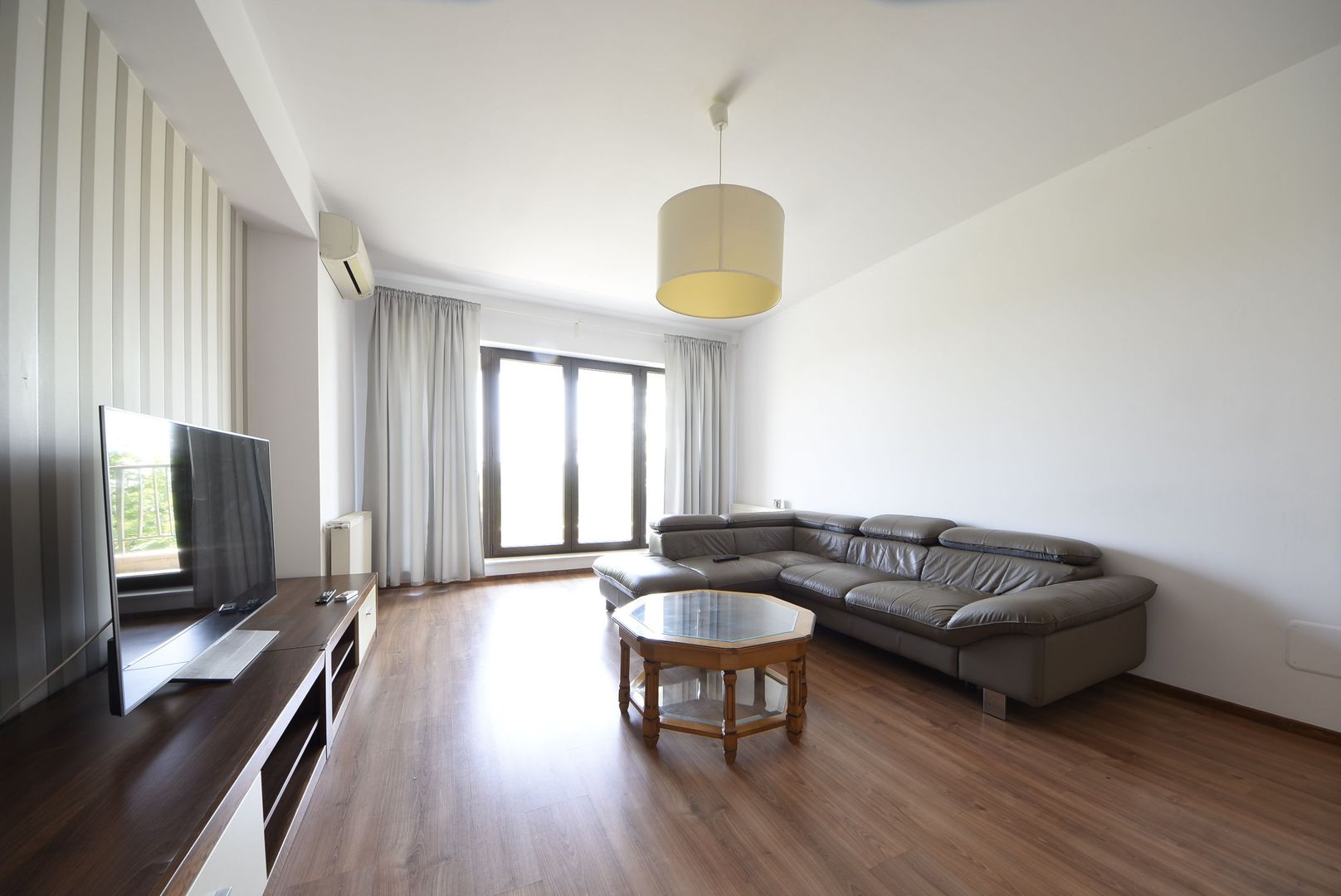 Apartament generos 3 camere , 2 locuri de parcare, Pet friendly | Iancu Nicolae