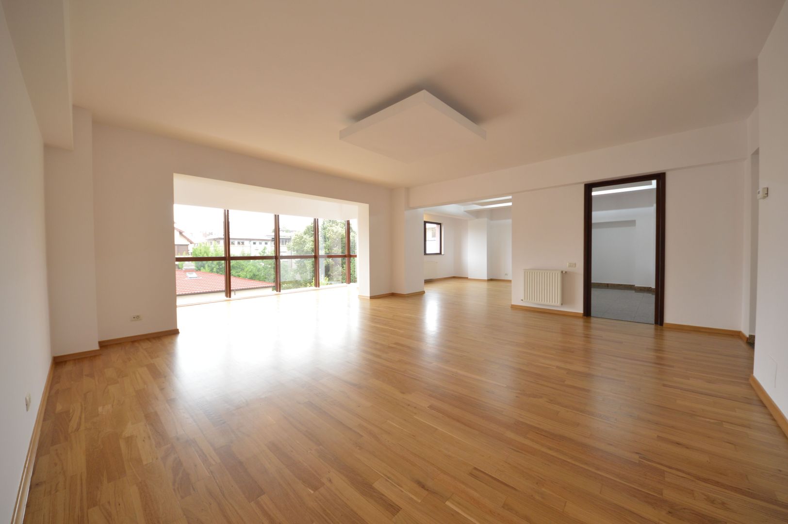 5 room Apartment for sale, Aviatorilor area