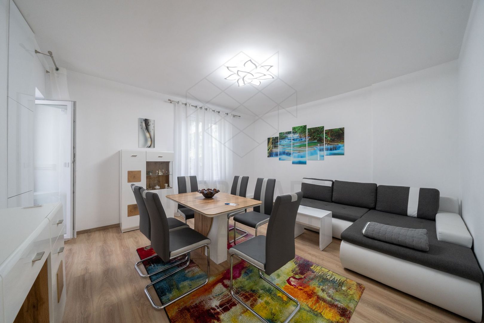 Renovatio Suite  | Apartament cochet | Garaj individual