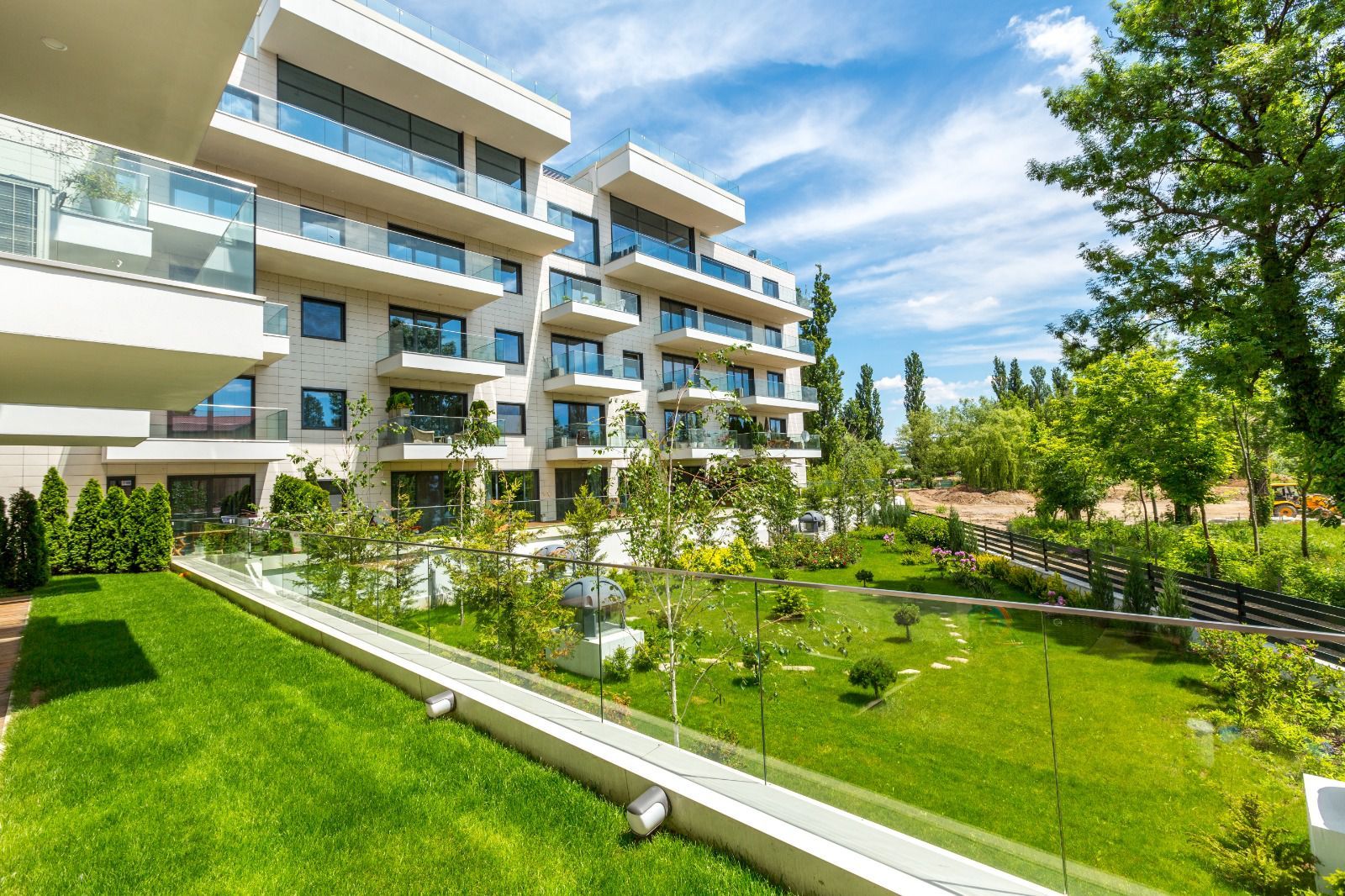 Luxury Apartment | Garden |  Floreasca Lake
