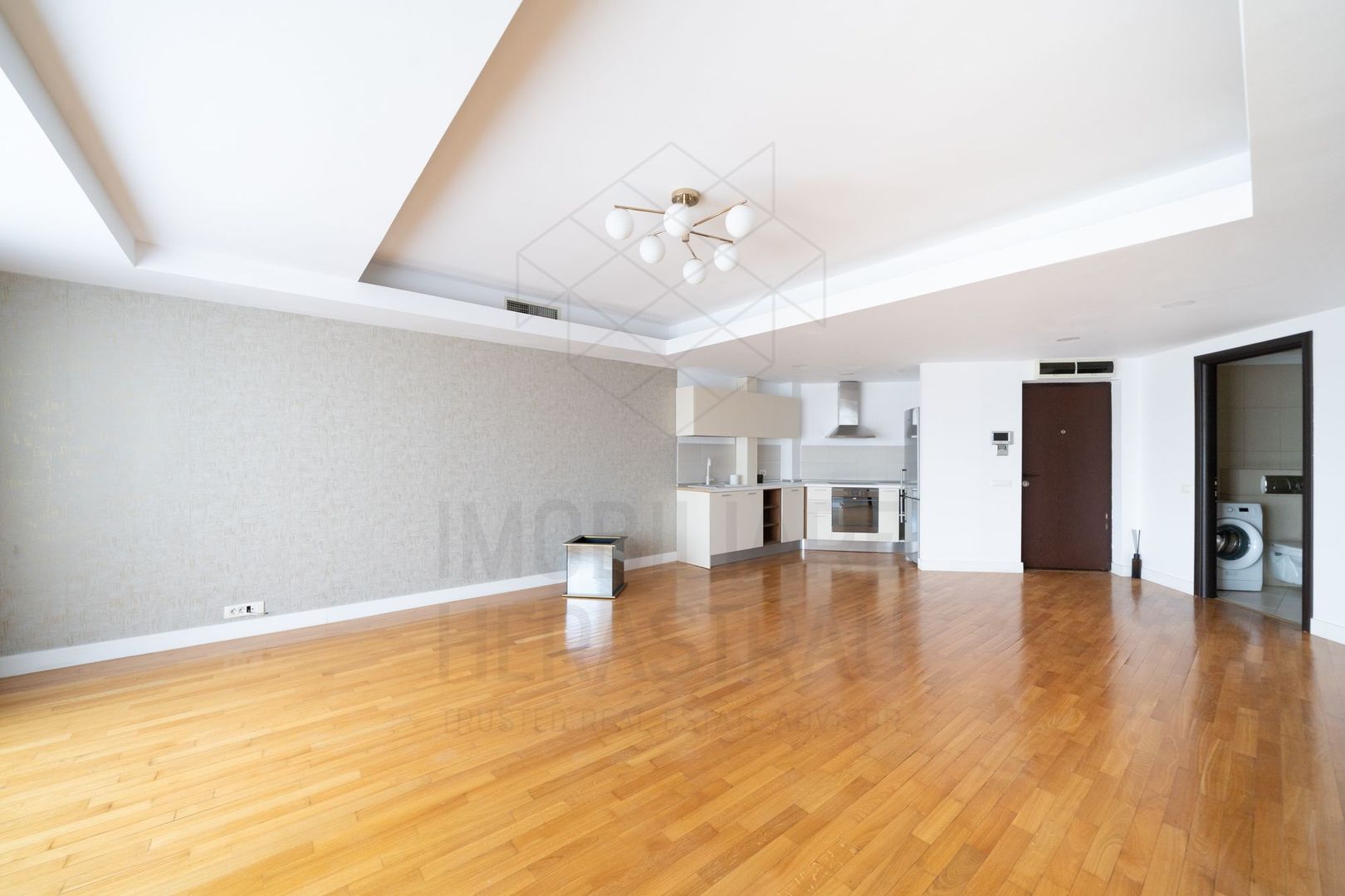 3 room Apartment for sale, Herastrau area