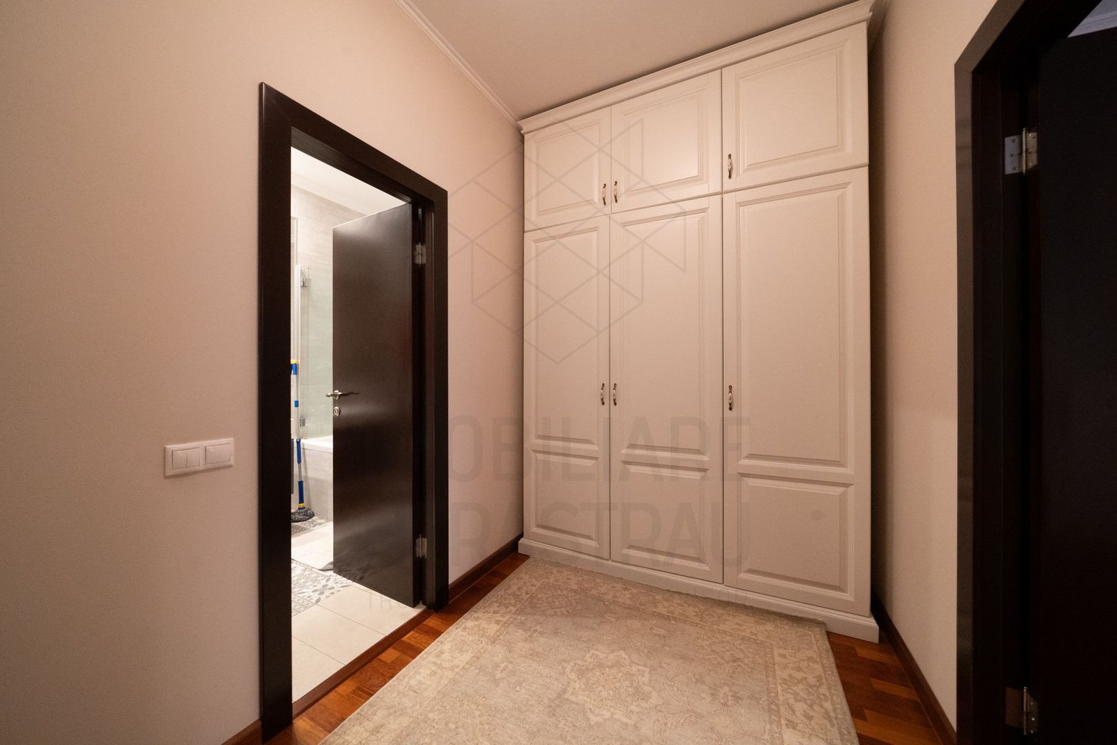 Soseaua Nordului | 4 camere spatioase | 2 locuri de parcare | Centrala proprie