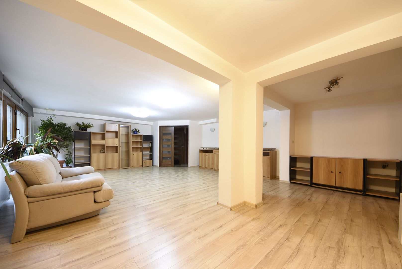 2 room Apartment for rent, Herastrau area