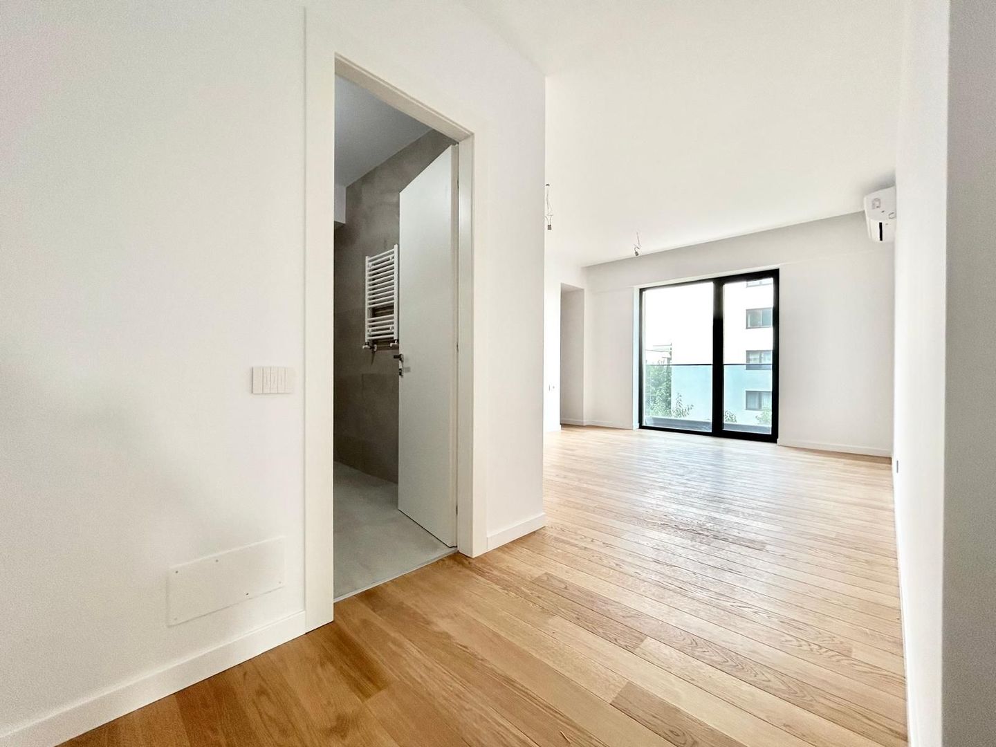 Apartament 4 camere de inchiriere zona Pipera .