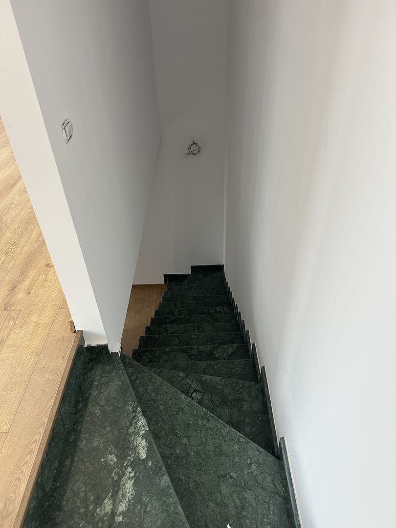 Apartament duplex , parcare .