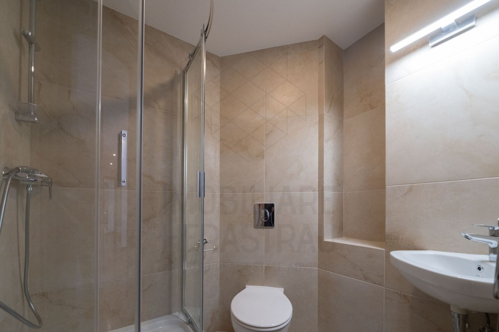 CAPITALE AREA Penthouse for rent