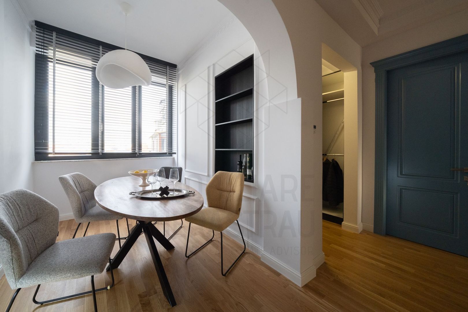 Calea Victoriei | Apartament superb si luminos, cu vedere deschisa