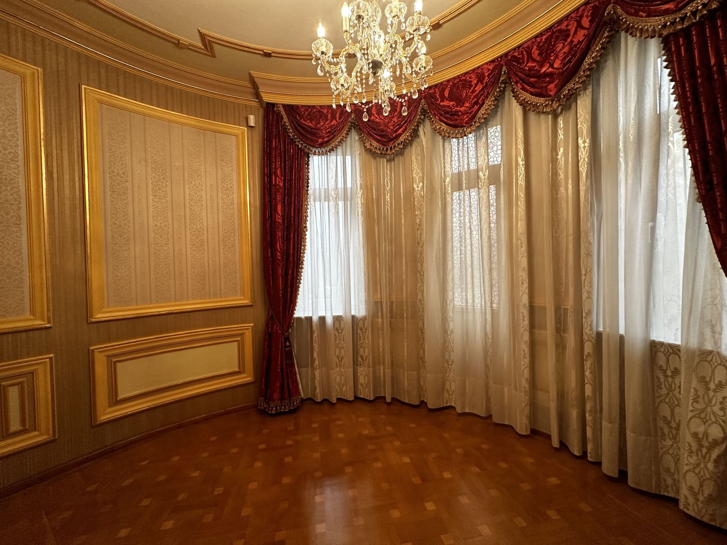 Maison Royale | Vila interbelică | Dorobanti Capitale