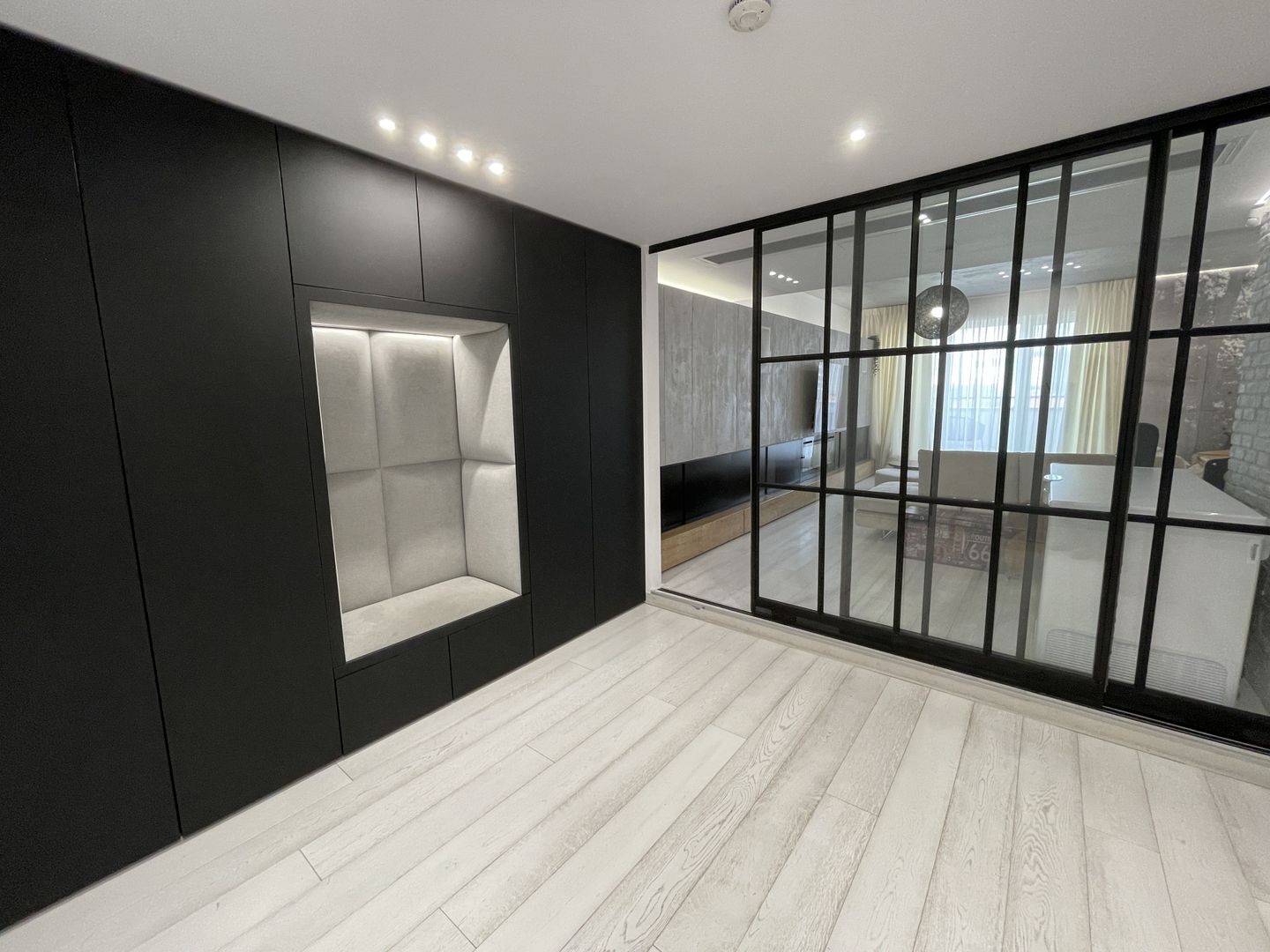 Stunning one-of-a-kind Penthouse with rooftop in Herastrau | Satul Francez