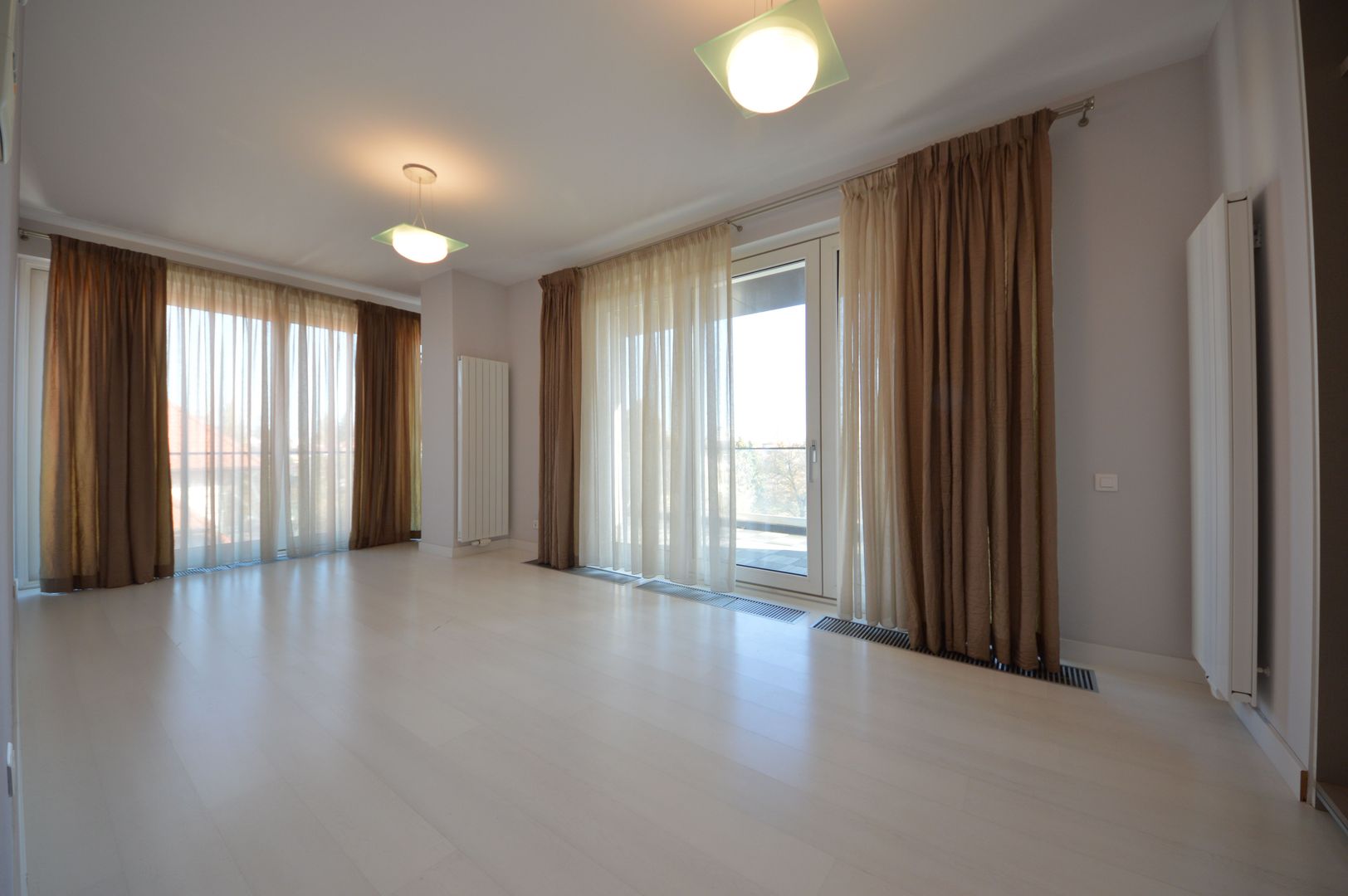 4 room Apartment for rent, Capitale area