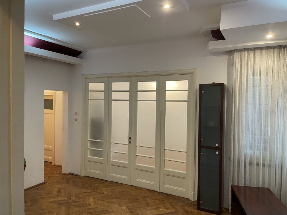 Armeneasca – Apartament de vanzare 4 camere