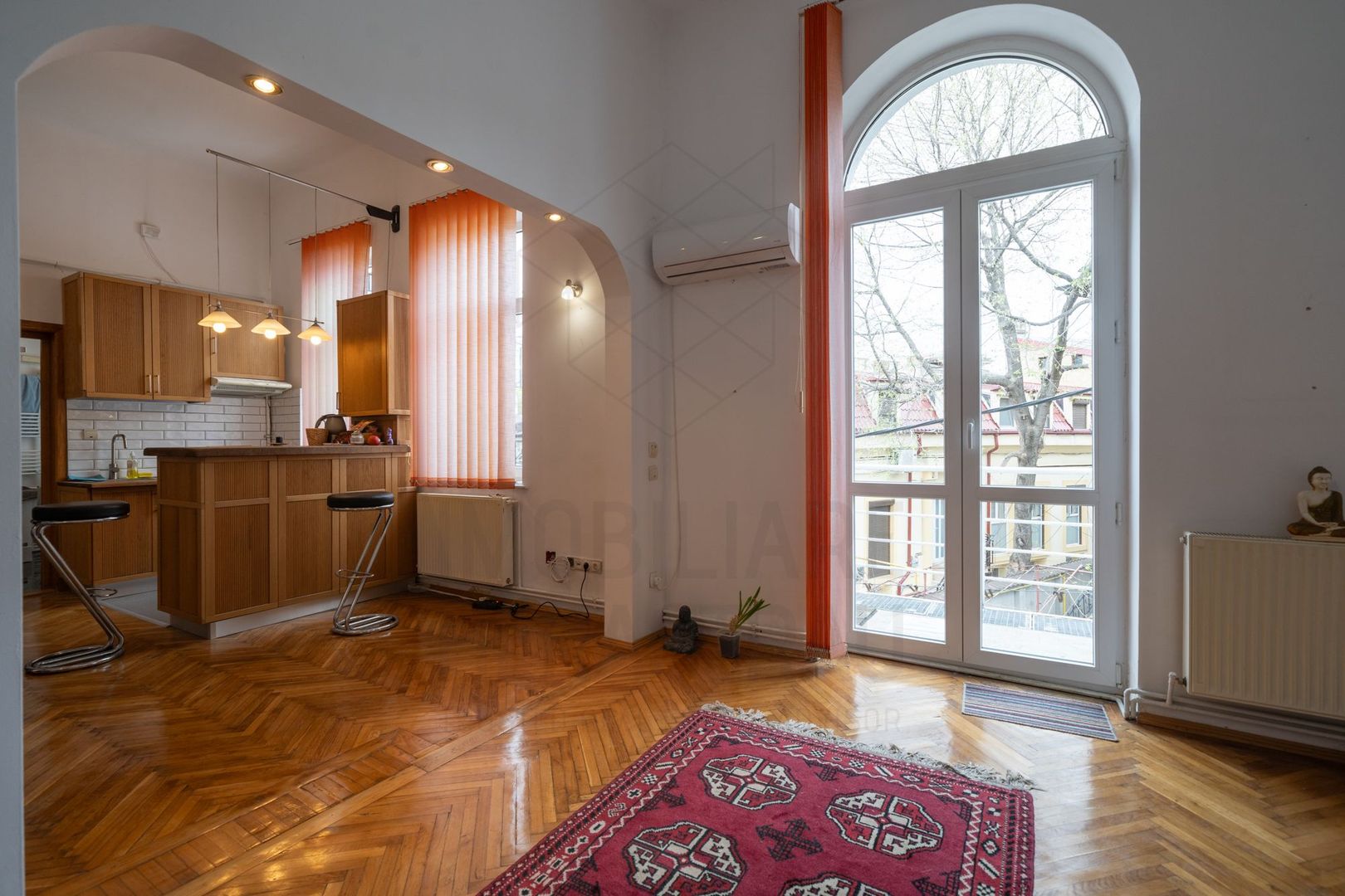 Victoriei | Buzesti | Apartament in casa renovata | Centrala proprie