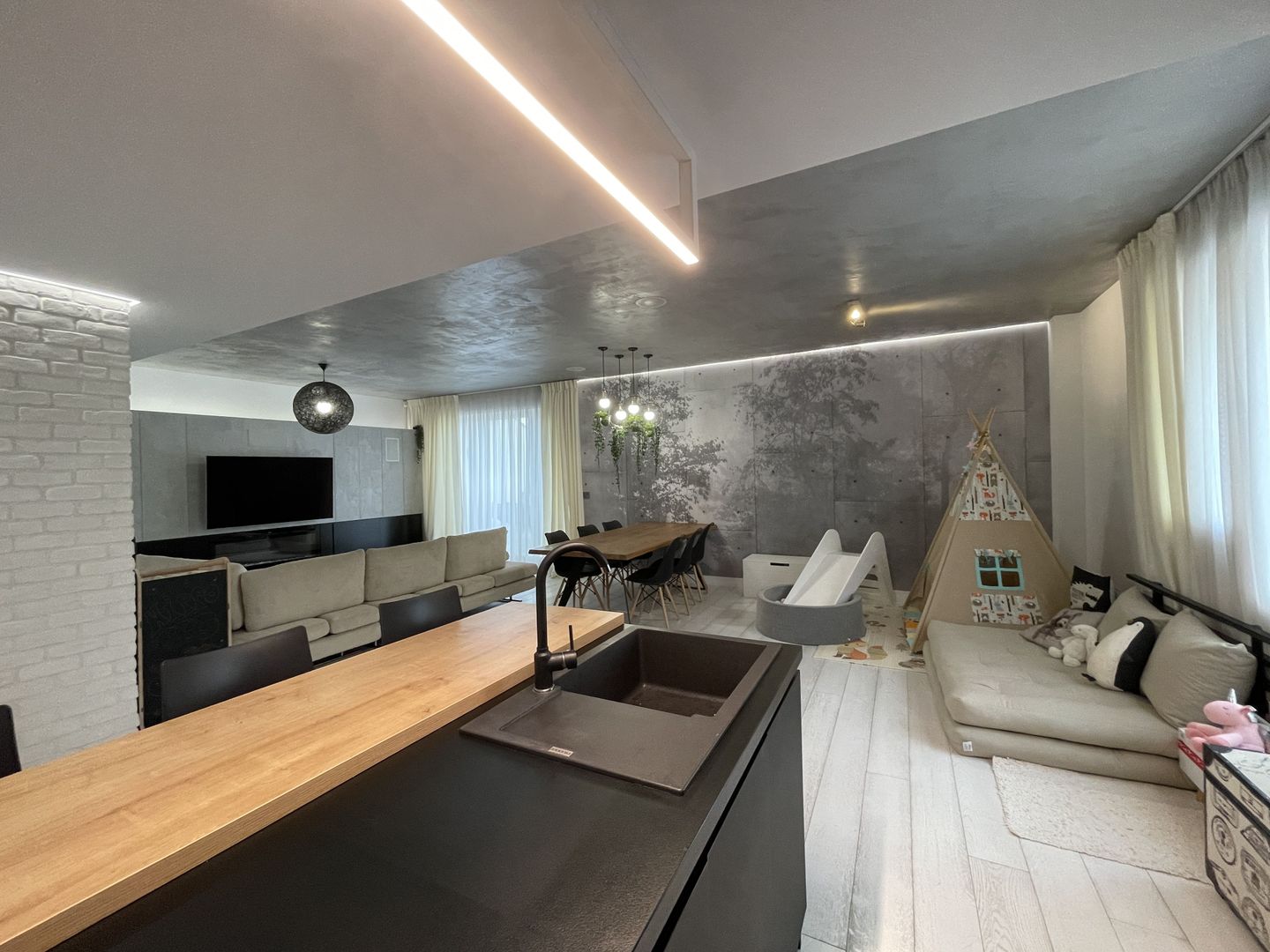 Stunning one-of-a-kind Penthouse with rooftop in Herastrau | Satul Francez