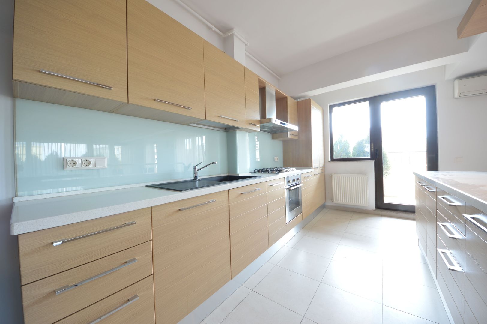 4 room Apartment for rent, Kiseleff area